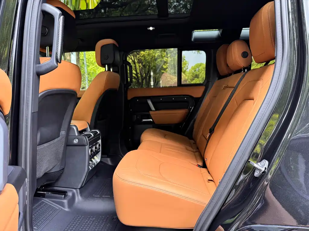 Land Rover Land Rover Defender 2024 110 5.0T V8