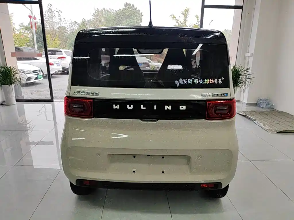 Wuling MINIEV — миниатюра 6
