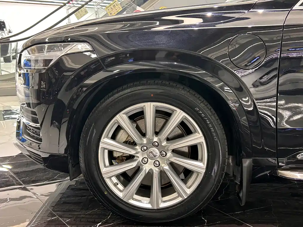 VOLVO XC90 PLUG IN HYBRID