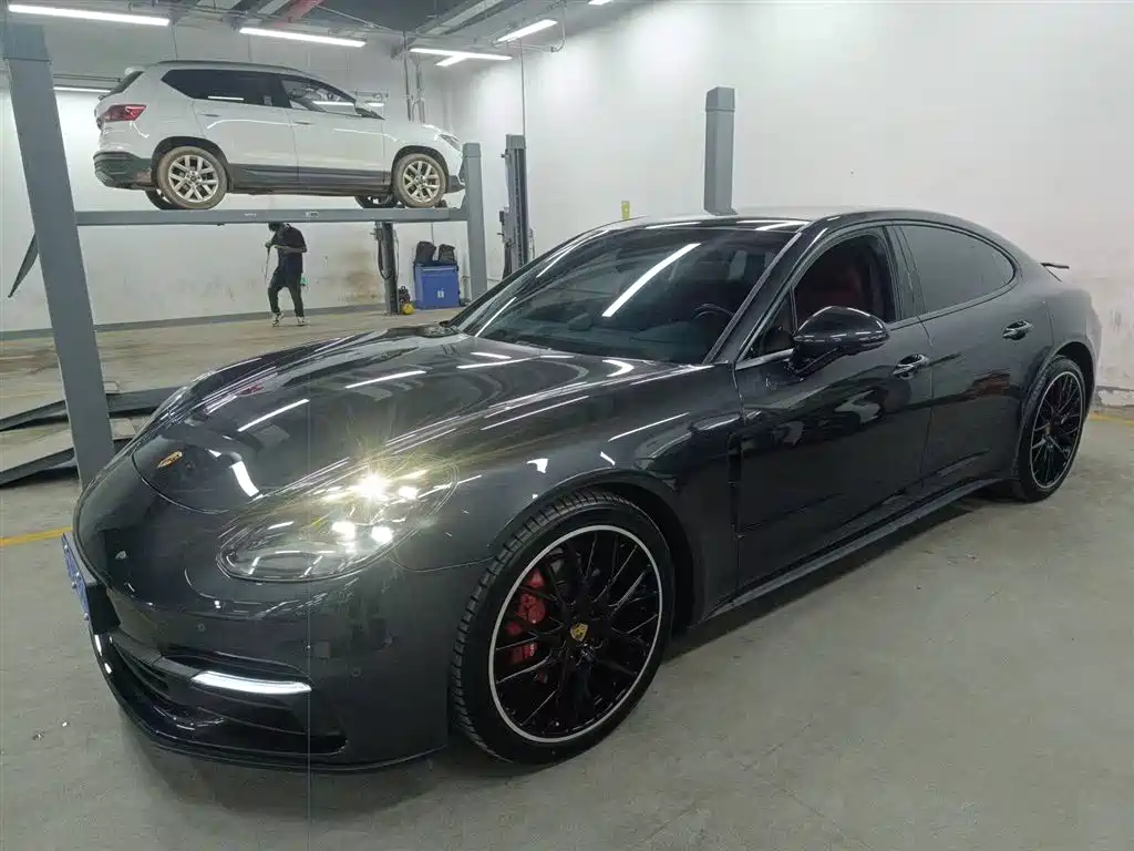 Купить Porsche Panamera