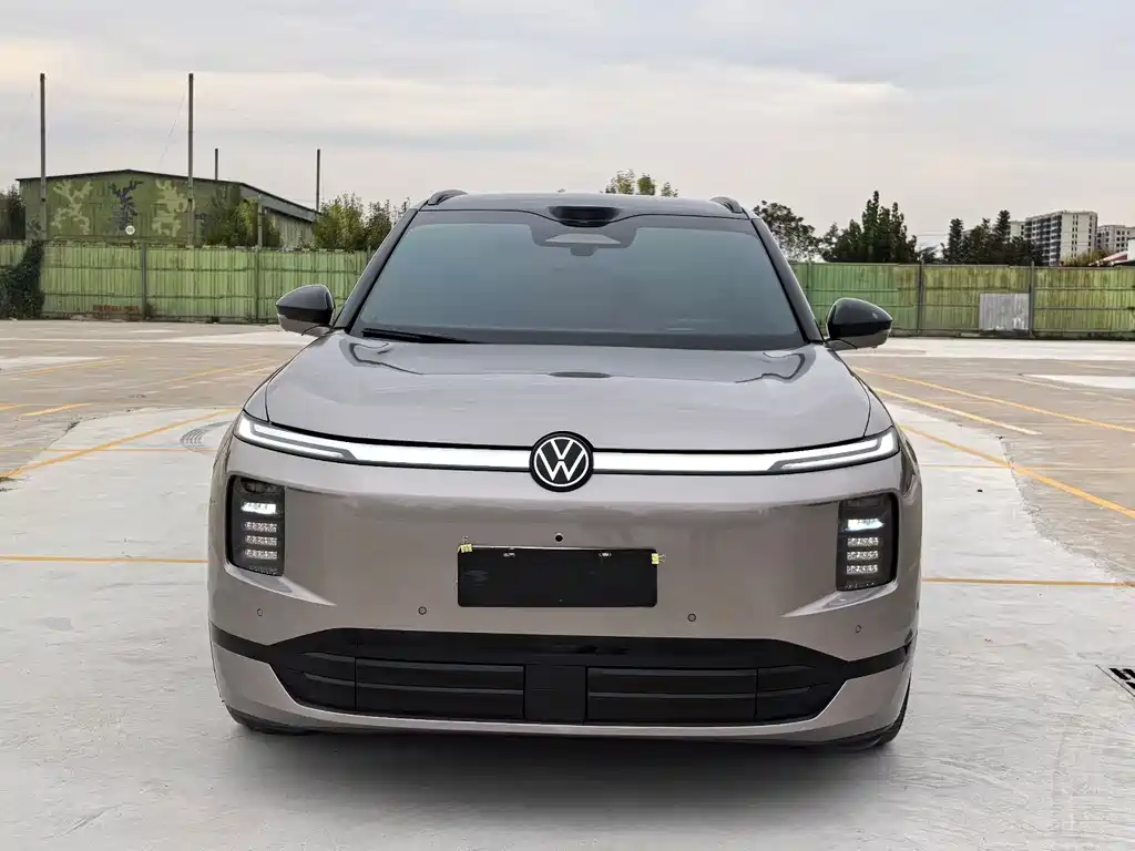Volkswagen ID. ERA 9X — миниатюра 2
