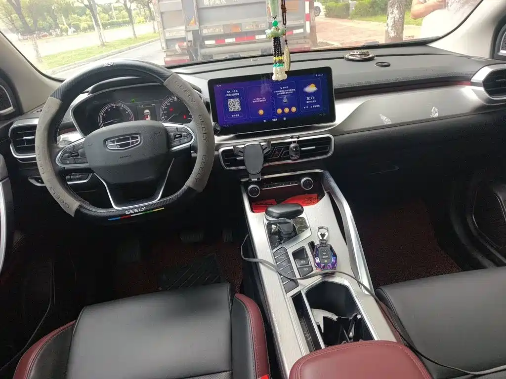 Geely Binyue — миниатюра 5