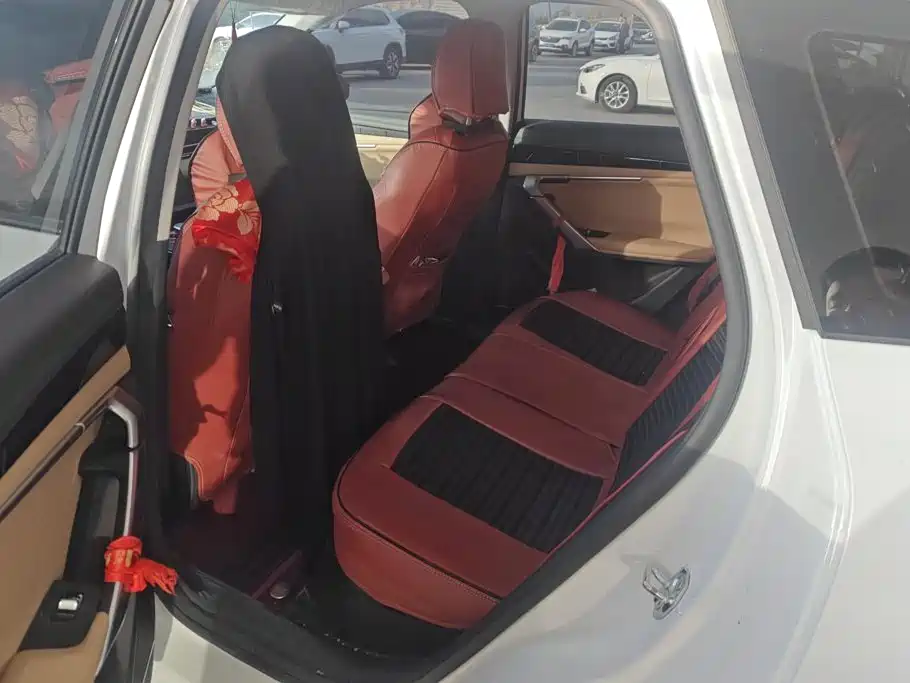 Geely Boyue L — миниатюра 11