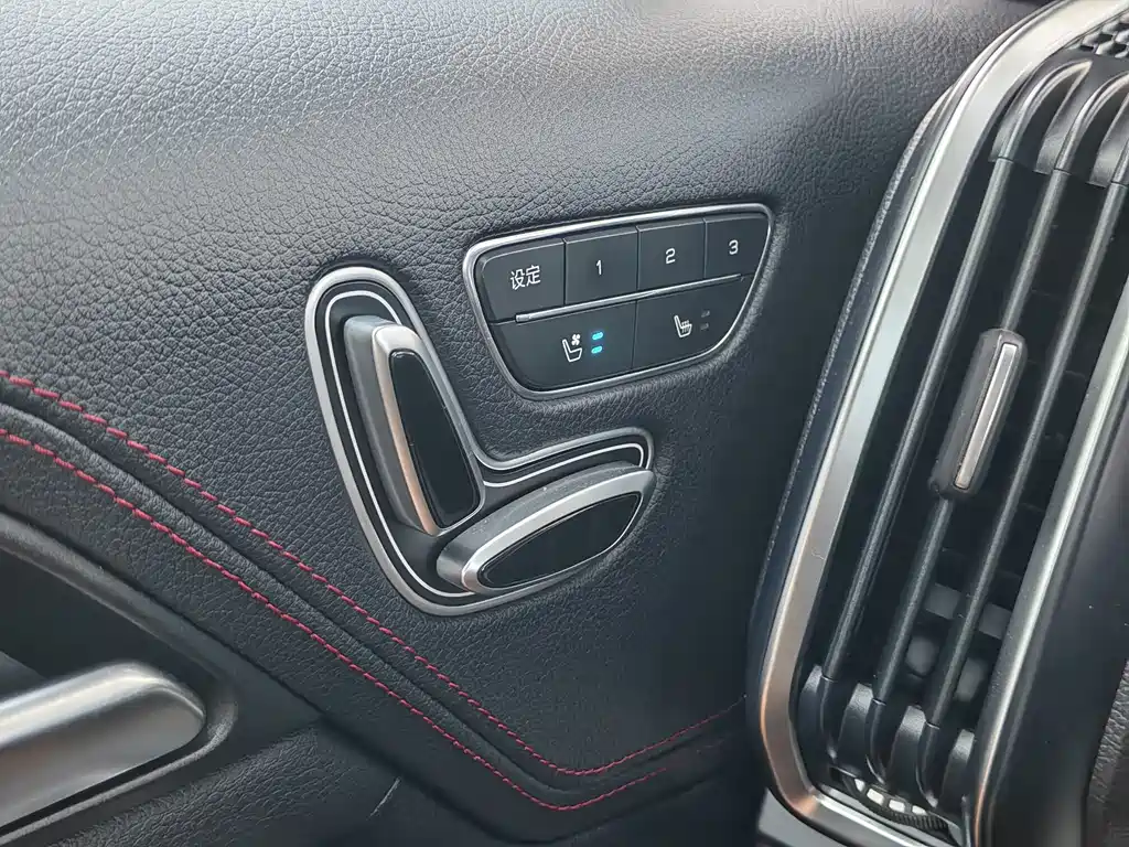BYD Tang New Energy — миниатюра 20