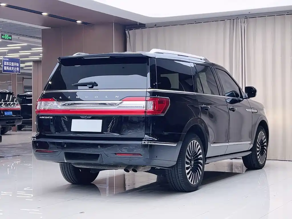 Lincoln Navigator — миниатюра 20