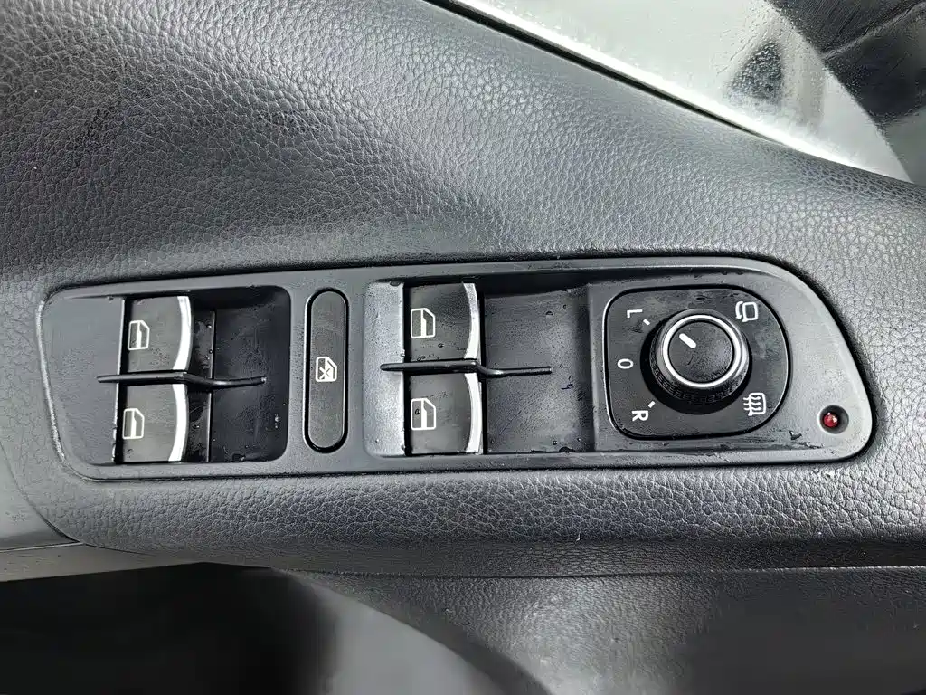 Volkswagen Tiguan — миниатюра 9