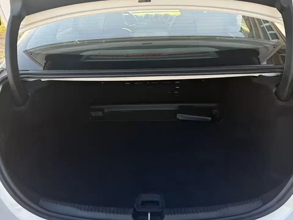 Mercedes-Benz C-Class — миниатюра 7