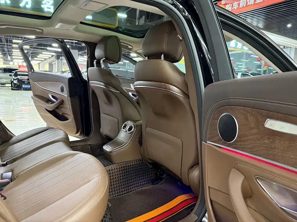 Mercedes-Benz E-Class New Energy — миниатюра 11