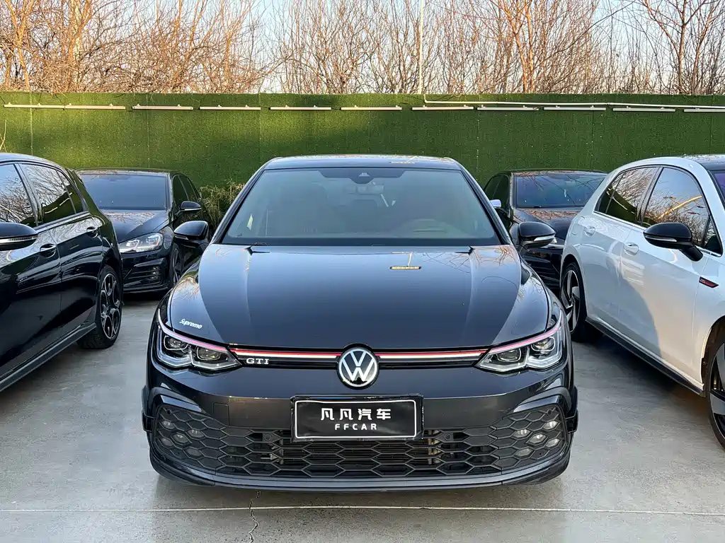 VOLKSWAGEN GOLF GTI
