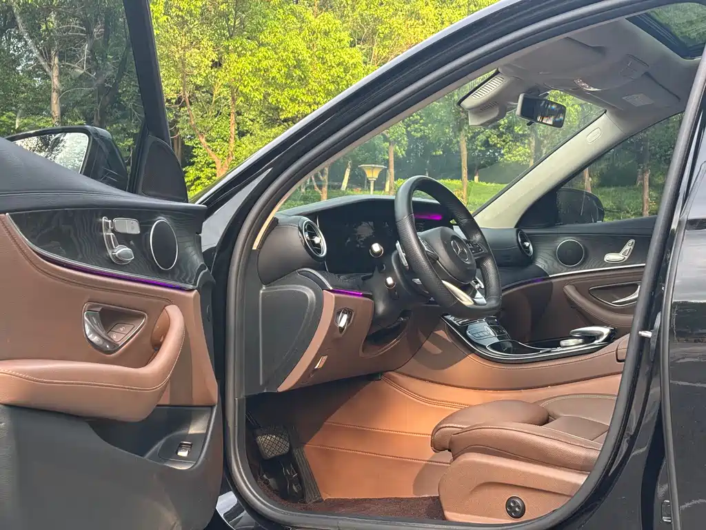 Mercedes-Benz E-Class E 2016 E 200 L Sport