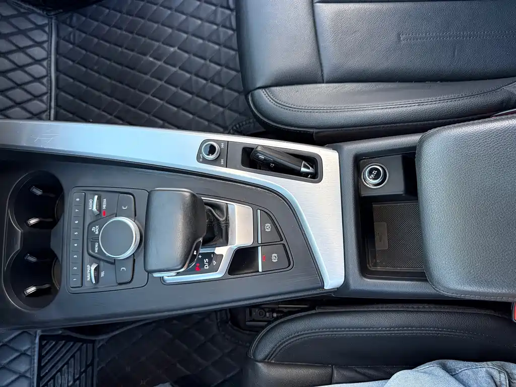 Audi A4L — миниатюра 10