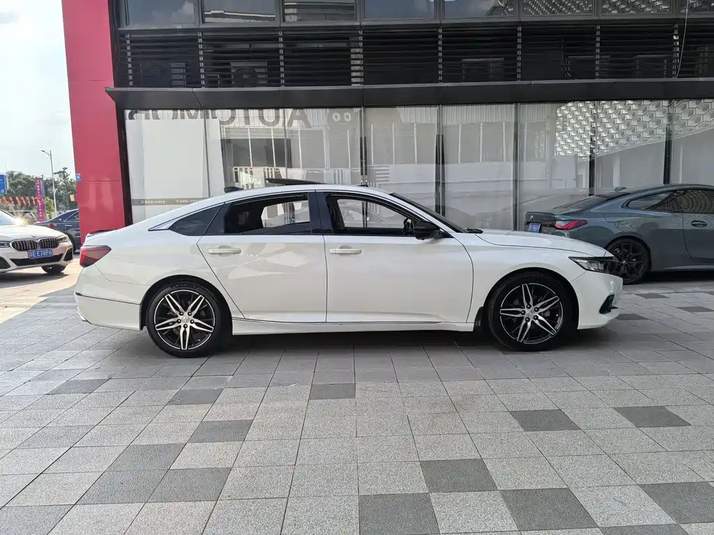 Honda Accord — миниатюра 7