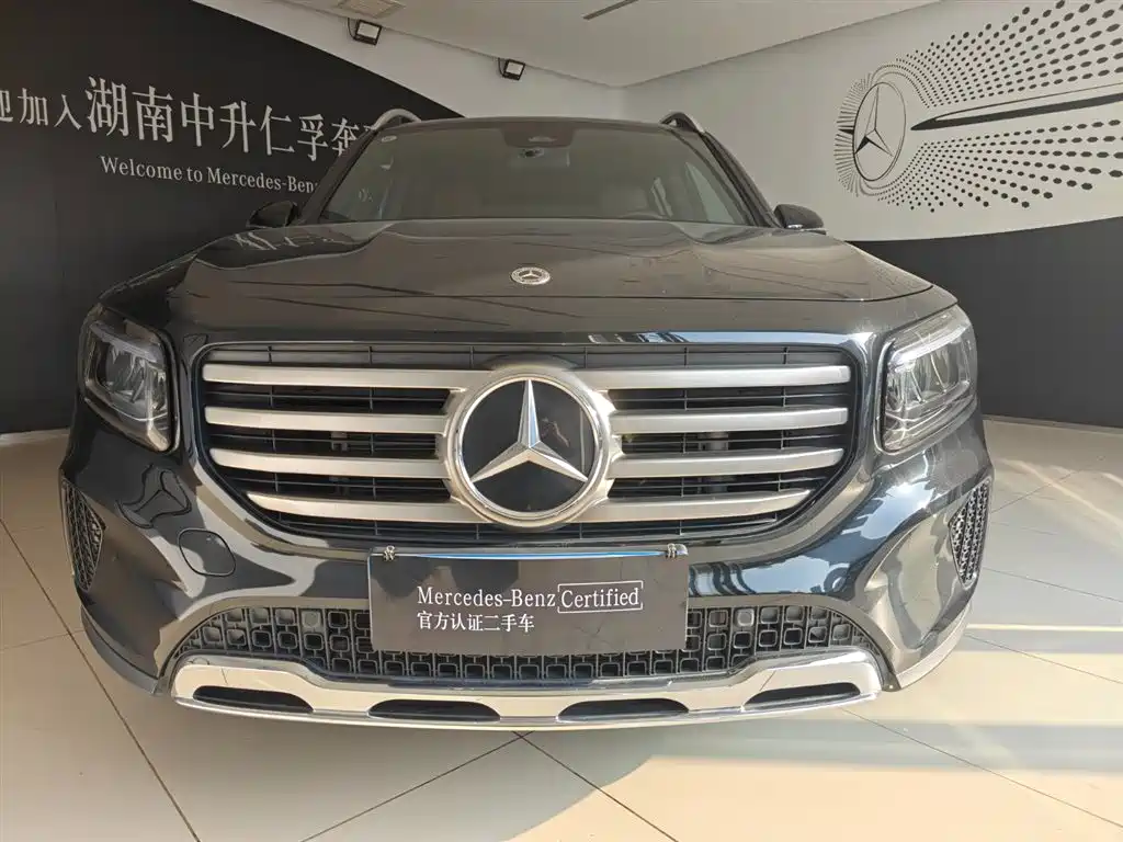 MERCEDES-BENZ GLB