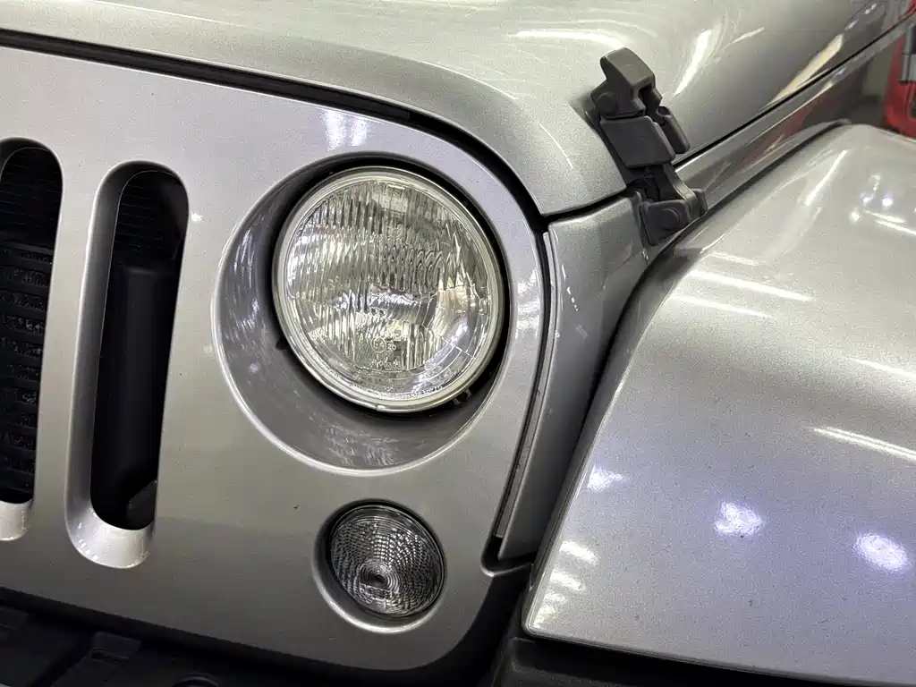 Jeep Wrangler — миниатюра 14
