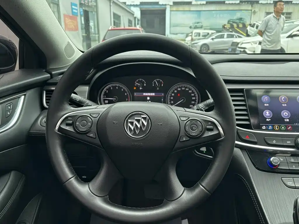 Buick LaCrosse — миниатюра 8