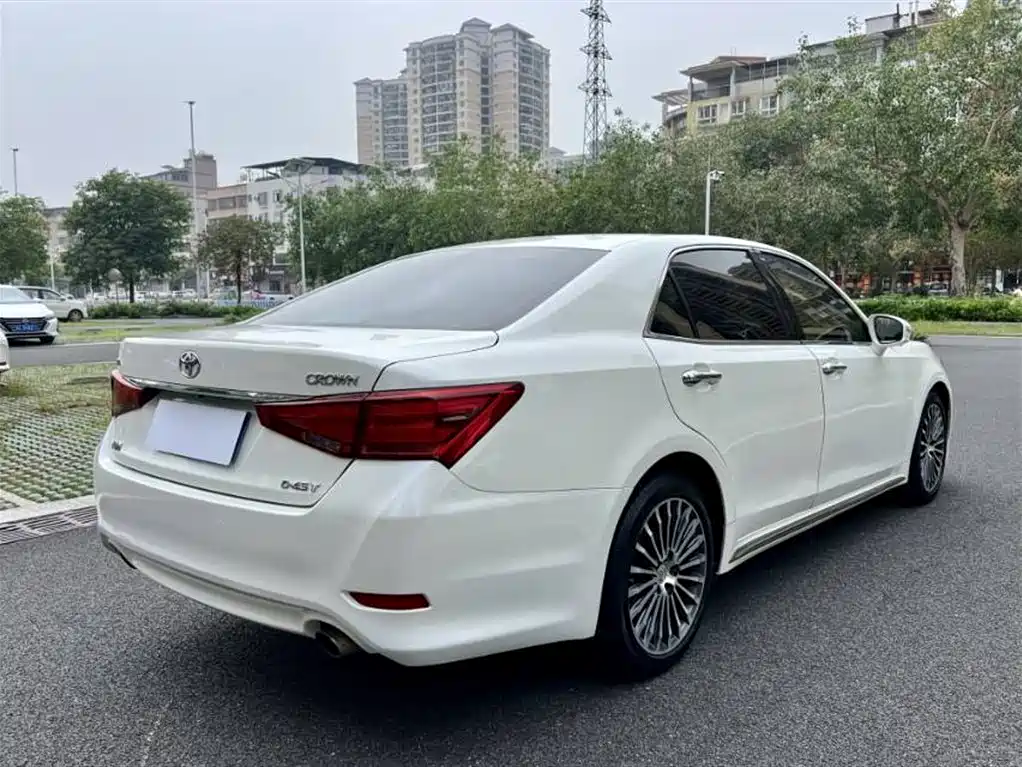 Toyota Crown 2018 2.0T Sport