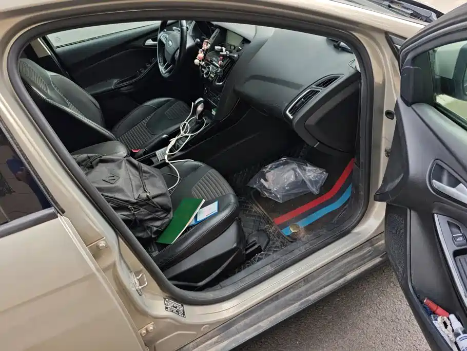 Ford Focus — миниатюра 8