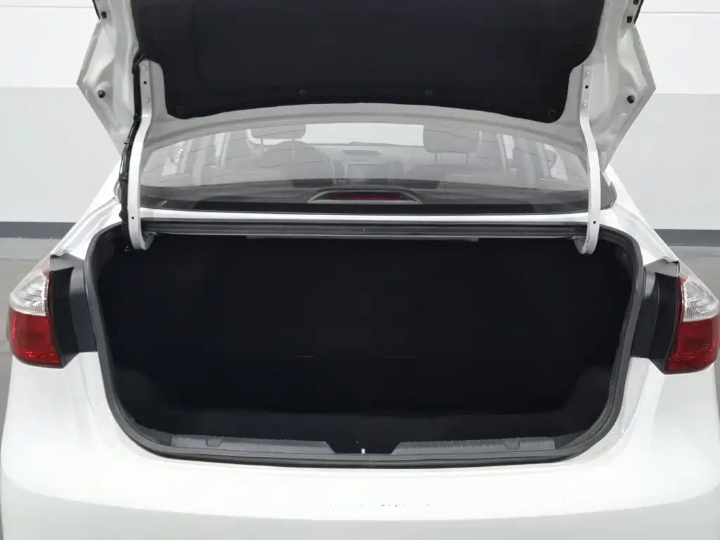 Kia K3 — миниатюра 16