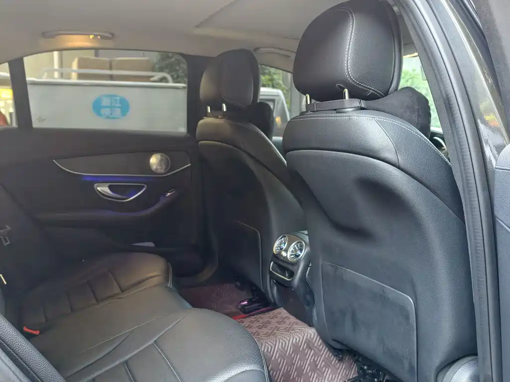 Mercedes-Benz C-Class — миниатюра 16