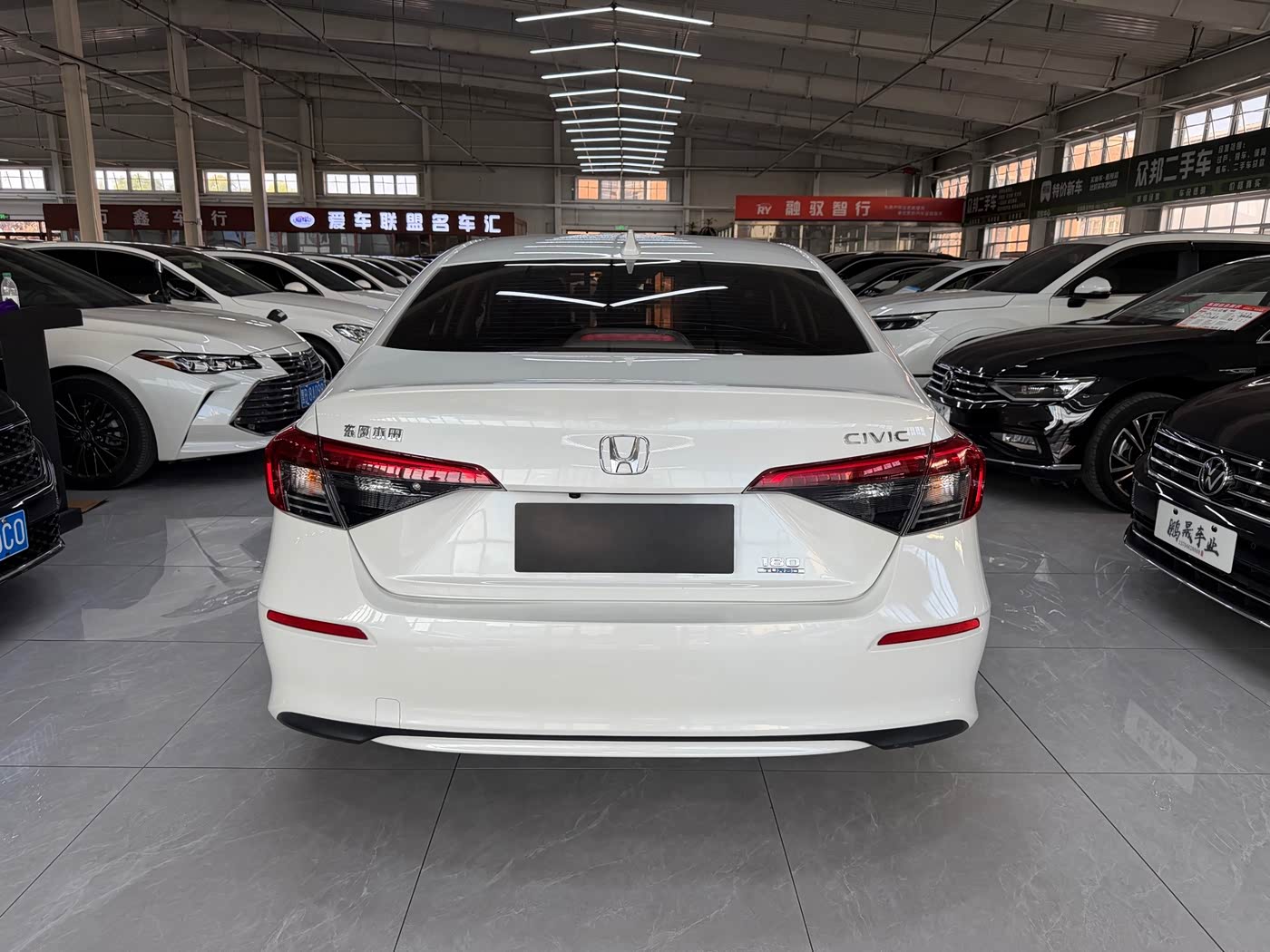 Honda Civic 1.5 л 2022 г. Белый, пробег 24700 км