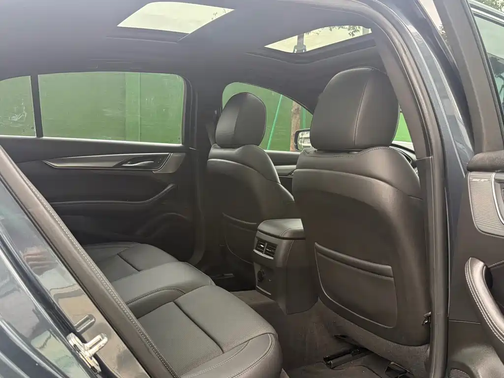 Cadillac CT5 — миниатюра 10
