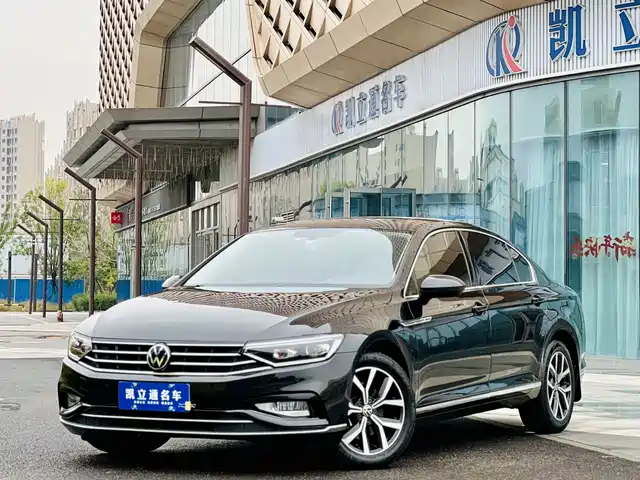 VOLKSWAGEN MAGOTAN 2021