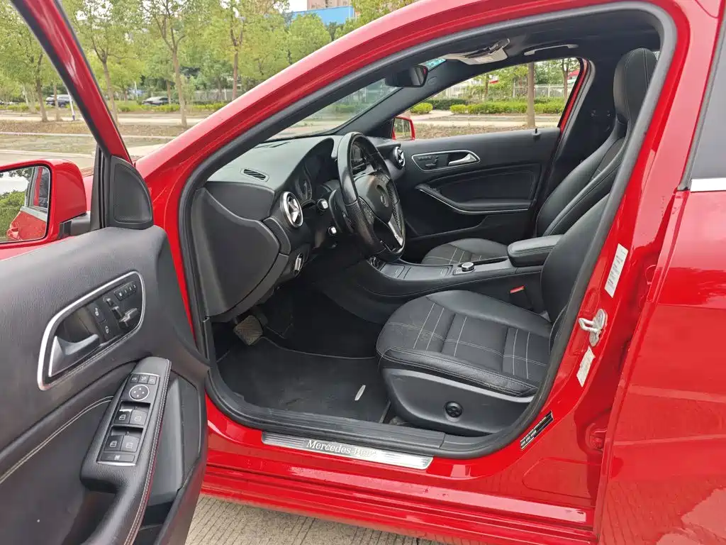 Mercedes-Benz A-Class (Import) — миниатюра 13