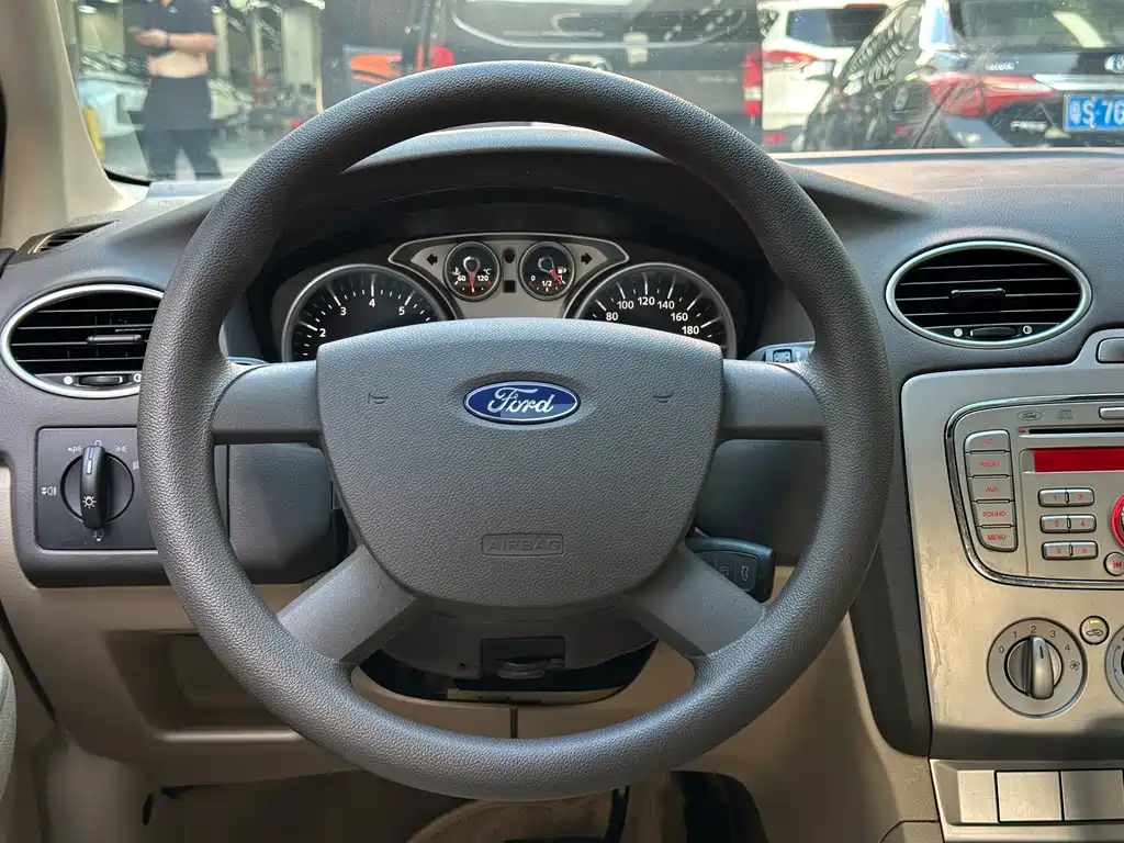 Ford Focus 2009 1.8L AT Fashion