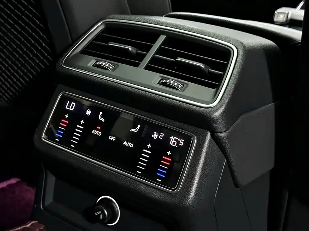 Audi A6L — миниатюра 10