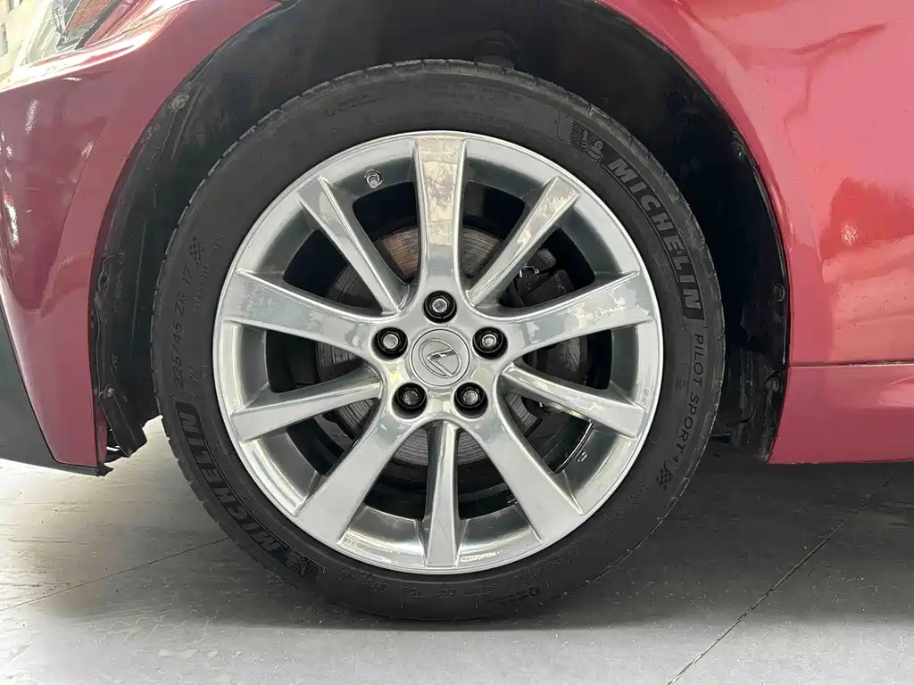 Lexus IS — миниатюра 2