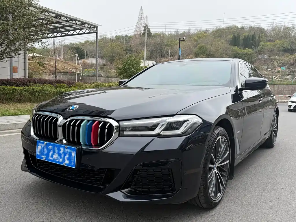 BMW 5 Series 2023
