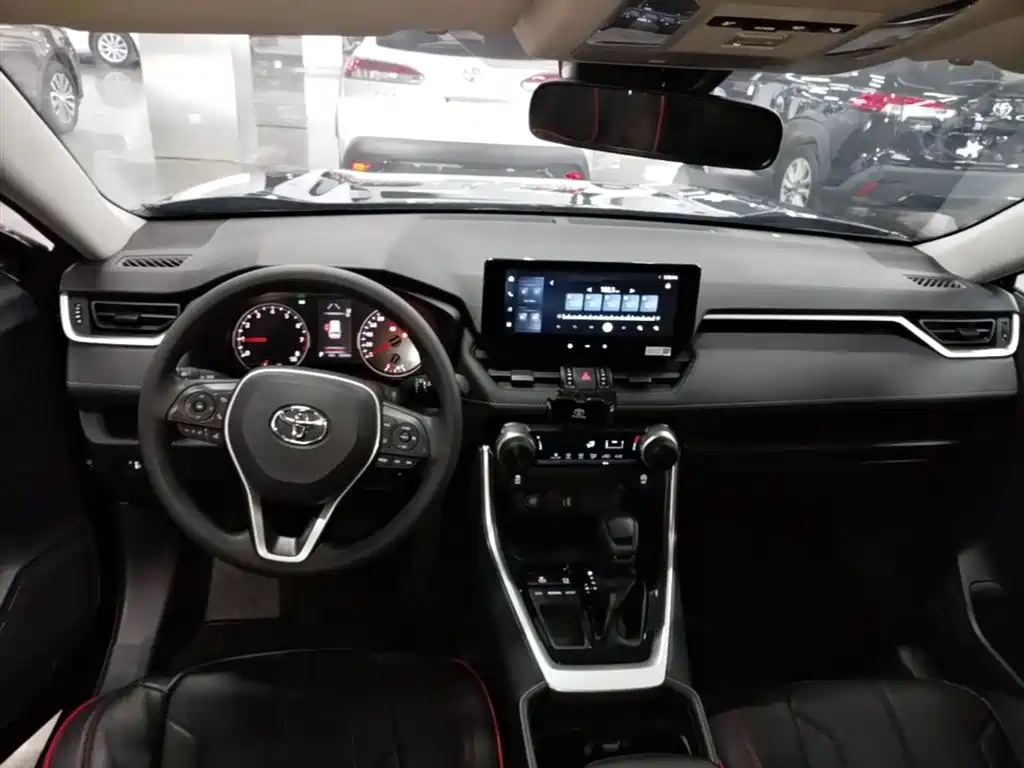 Toyota RAV4 2024 2.0L CVT