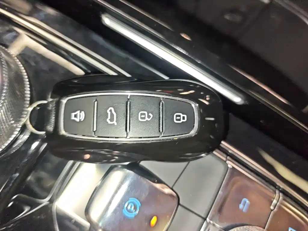 Ford Equator Sport — миниатюра 9