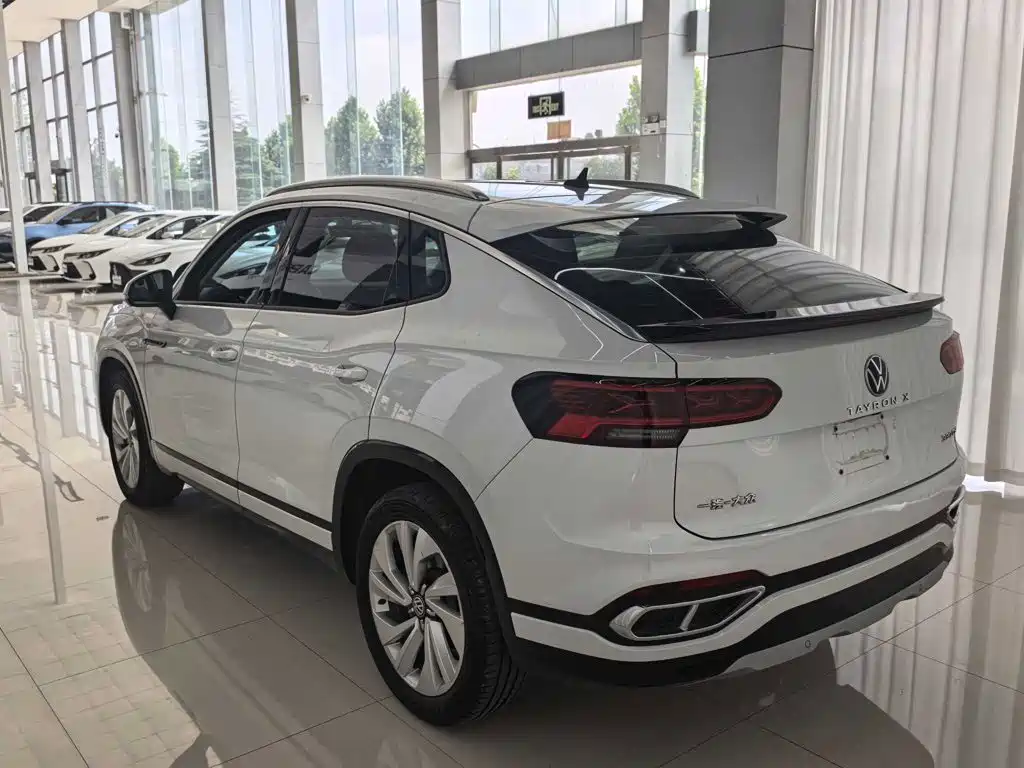 Volkswagen X — миниатюра 12