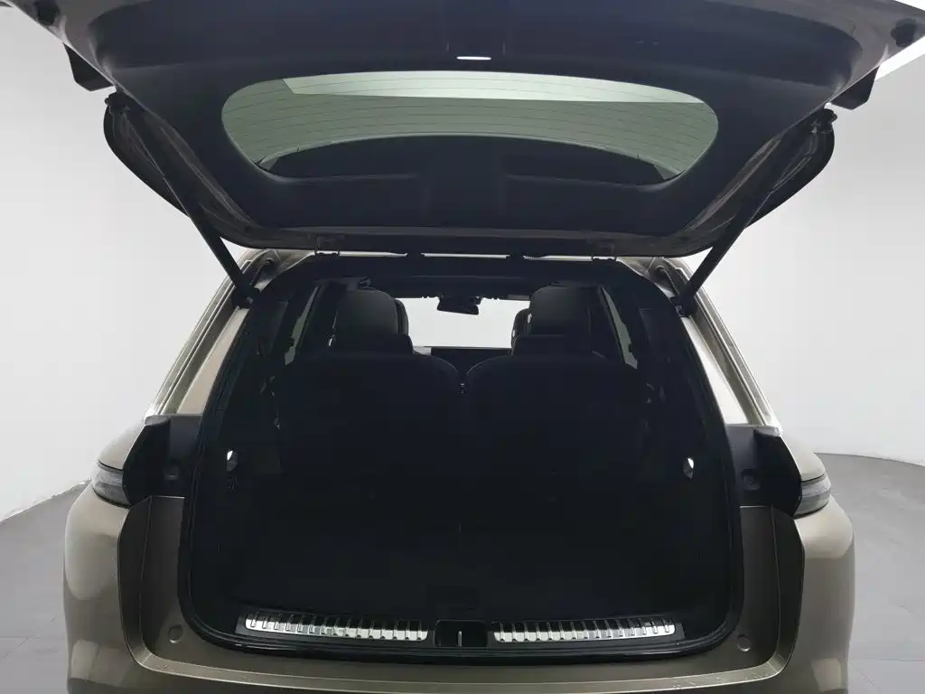 Li Auto Li L8 — миниатюра 16