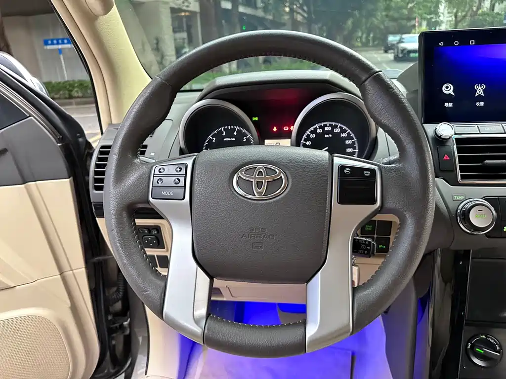 Toyota Prado (Import) — миниатюра 7