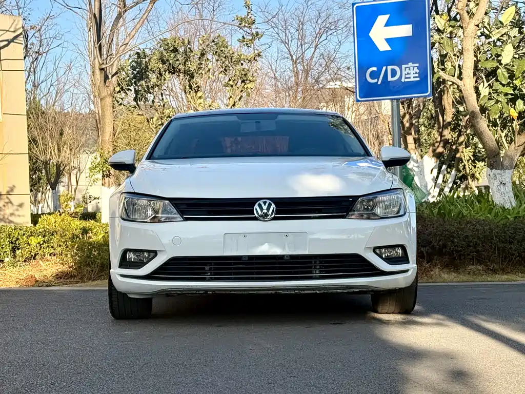 VOLKSWAGEN LINGDU