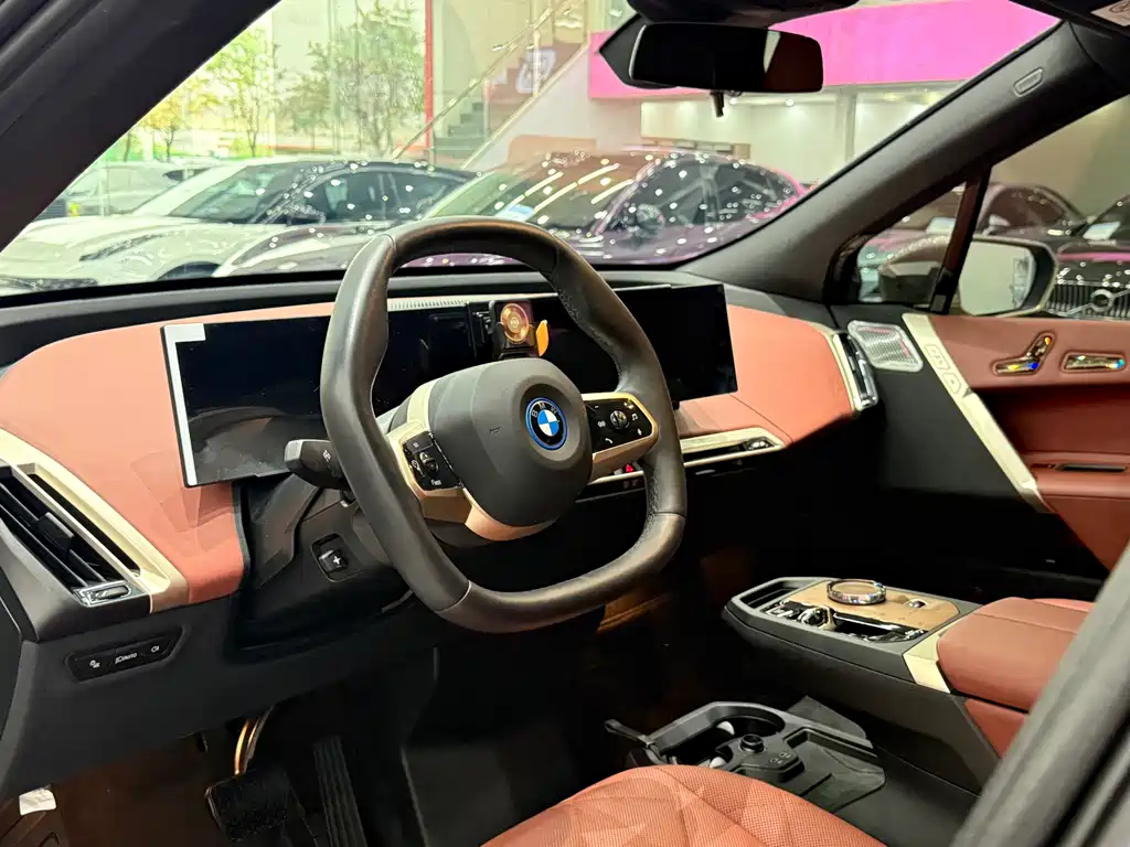 BMW BMW iX M60 — миниатюра 10