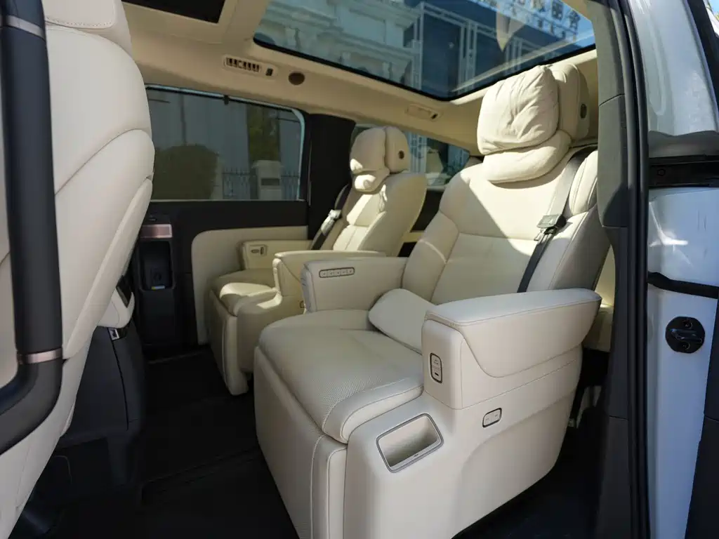 Li Auto Li MEGA — миниатюра 15