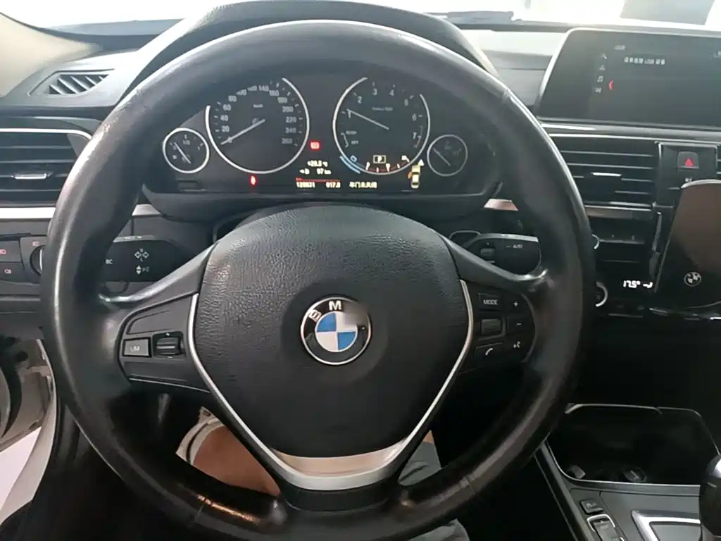 BMW 3 Series — миниатюра 11