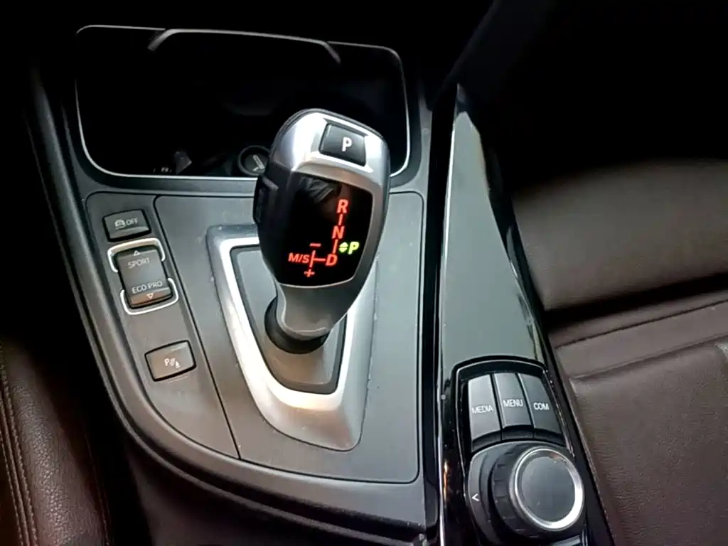 BMW 3 Series — миниатюра 14