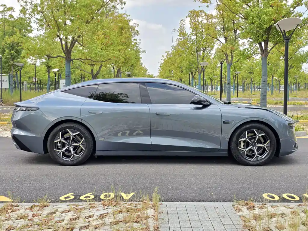 Lynk & Co Z10 — миниатюра 8