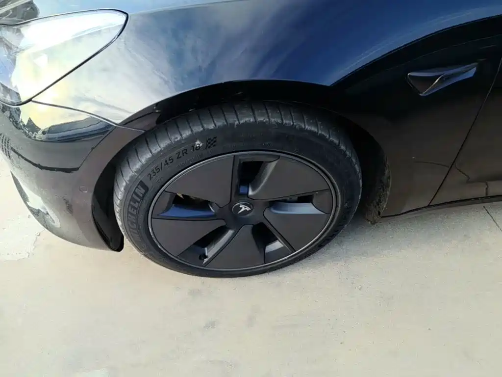 Tesla Model 3 — миниатюра 23