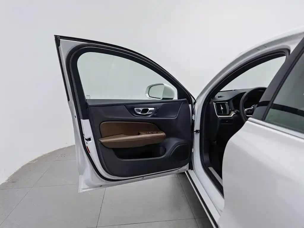 Volvo S60 — миниатюра 8