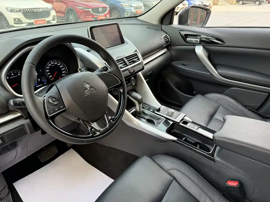 Mitsubishi Eclipse Cross — миниатюра 6