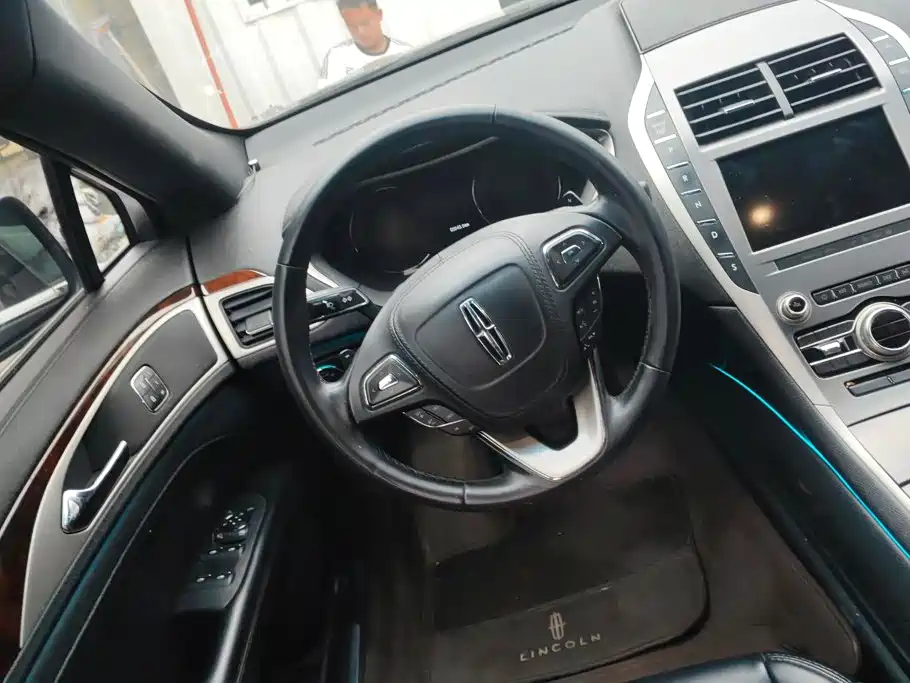 Lincoln MKZ — миниатюра 15
