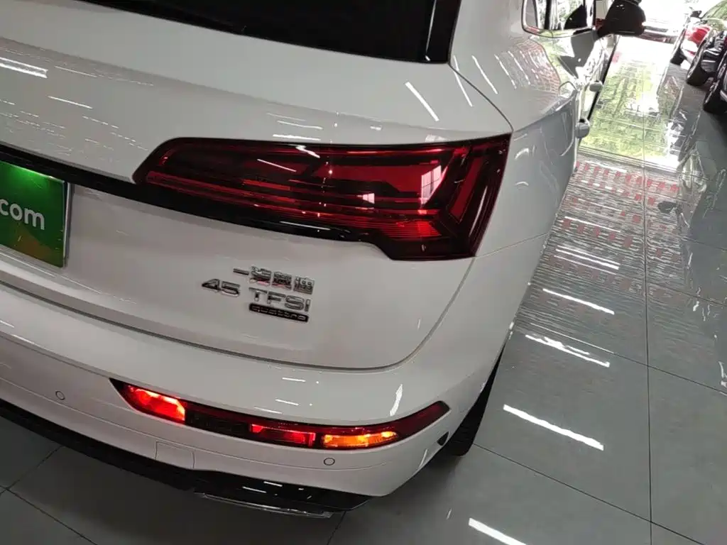 Audi Q5L 2024 45 TFSI Luxury