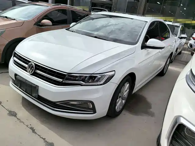 VOLKSWAGEN BORA 2019