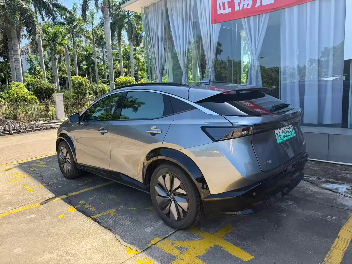 Nissan Ariya 2023 Silver/gray из Китая