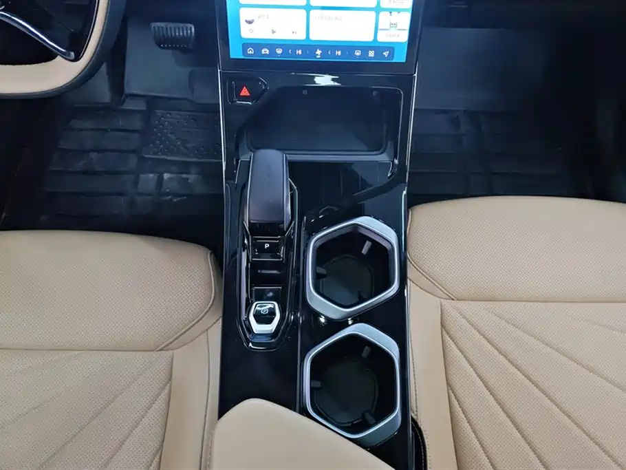 GEELY AUTOMOBILE BOYUE L